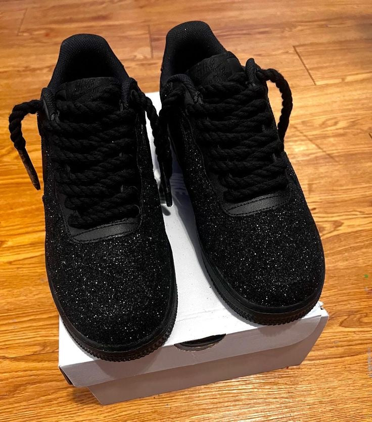 SPARKLING BLACK SNEAKER WITH SLEEK DETAILS - AIR FORCE 1