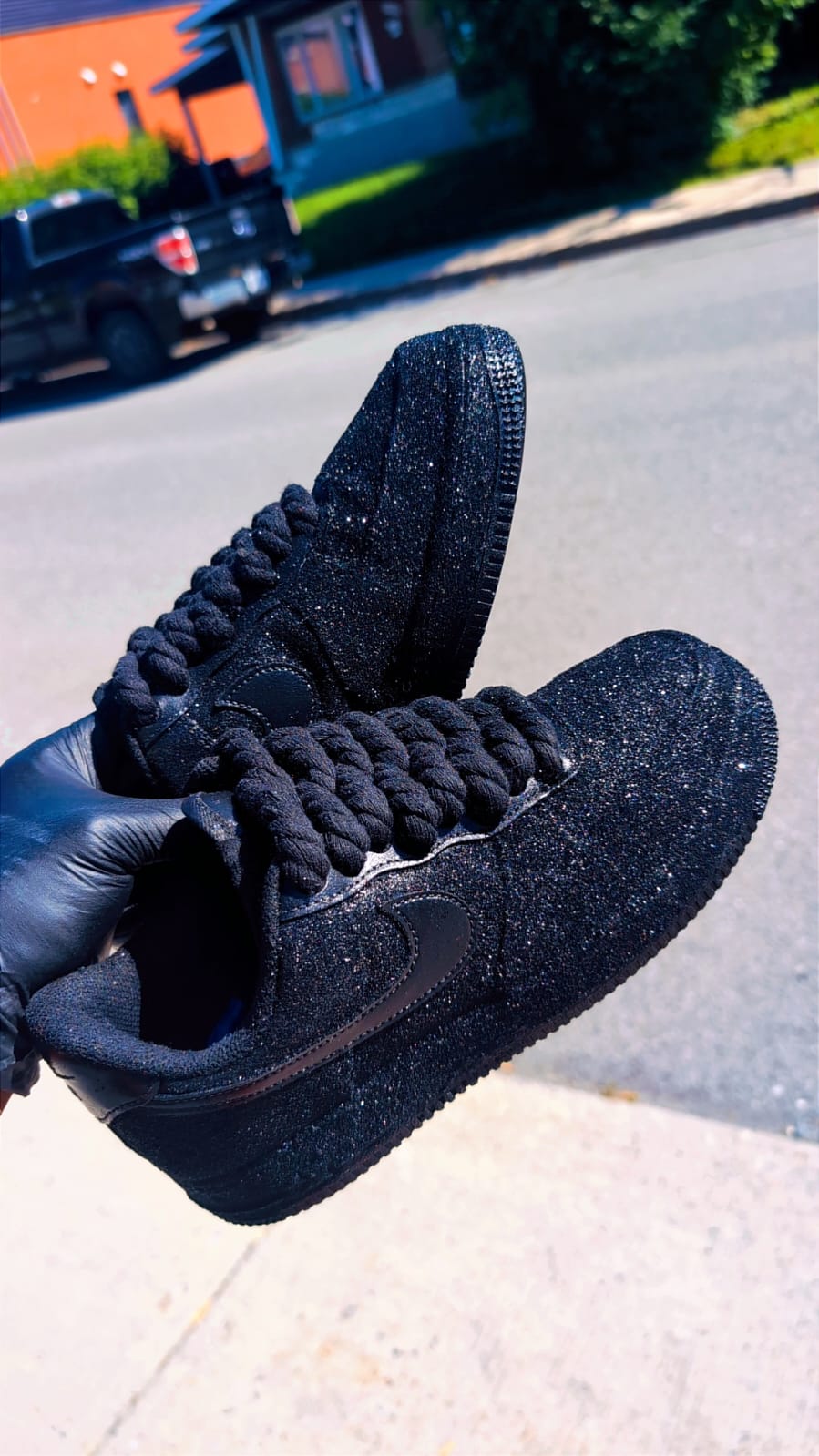 SPARKLING BLACK SNEAKER WITH SLEEK DETAILS - AIR FORCE 1