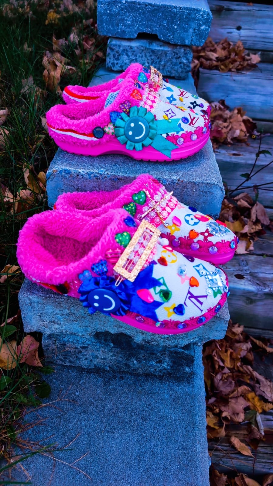 COLORFUL EMBELLISHED COZY SLIPPERS / CROCS HANDMADE