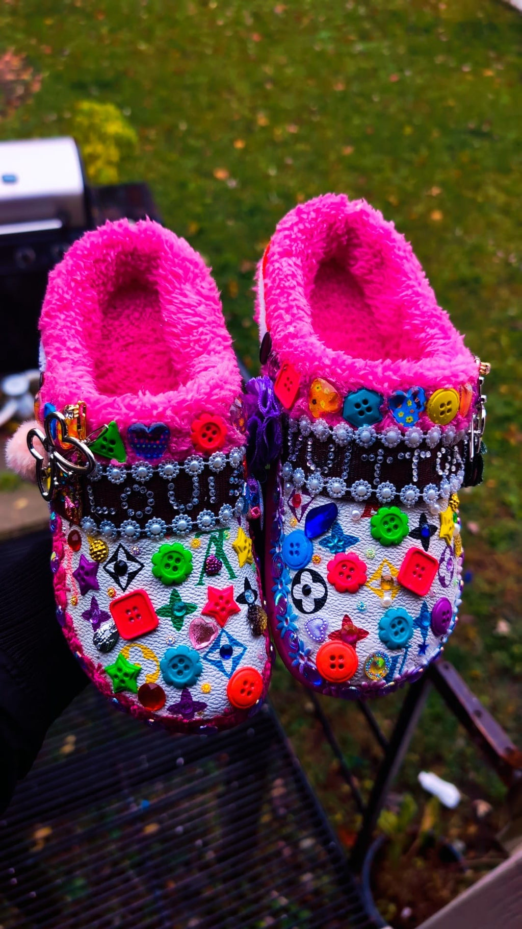 COLORFUL EMBELLISHED COZY SLIPPERS / CROCS HANDMADE