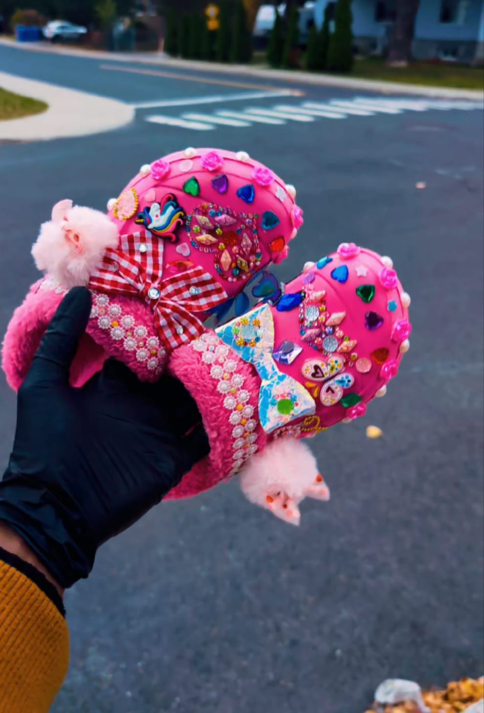 COLORFUL EMBELLISHED COZY SLIPPERS / CROCS HANDMADE